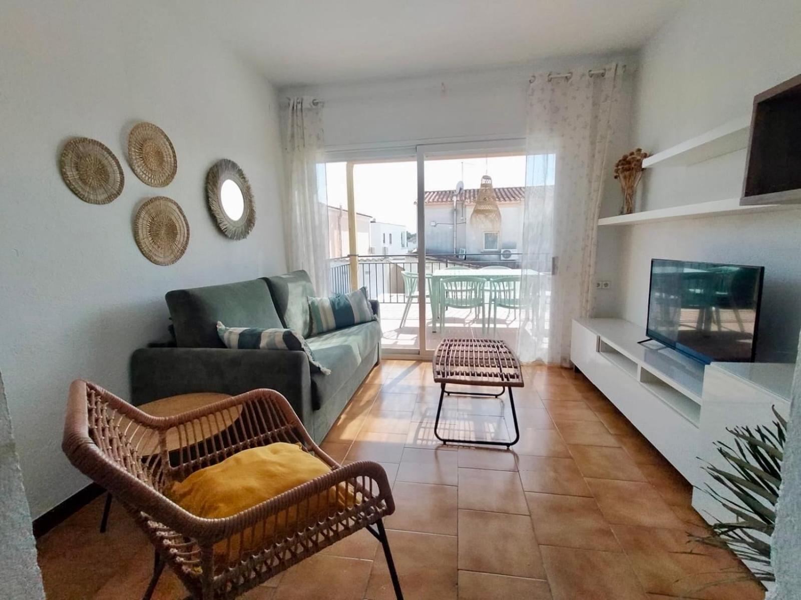 Gorgot P1 I Apartamento Con Terraza Y Piscina Comunitaria Cerca De La Playa 艾姆布里亚布拉瓦 外观 照片