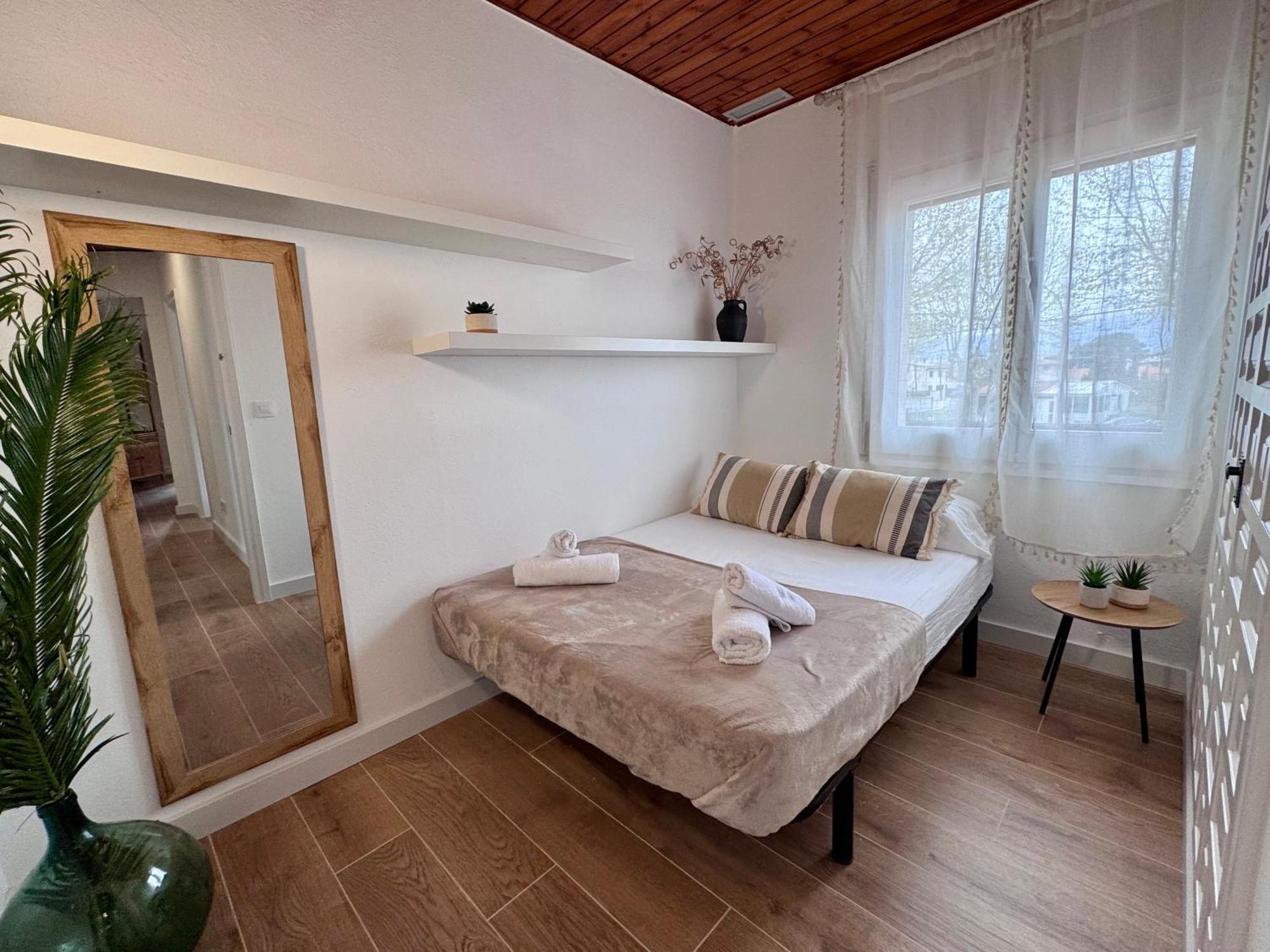 Gorgot P1 I Apartamento Con Terraza Y Piscina Comunitaria Cerca De La Playa 艾姆布里亚布拉瓦 外观 照片