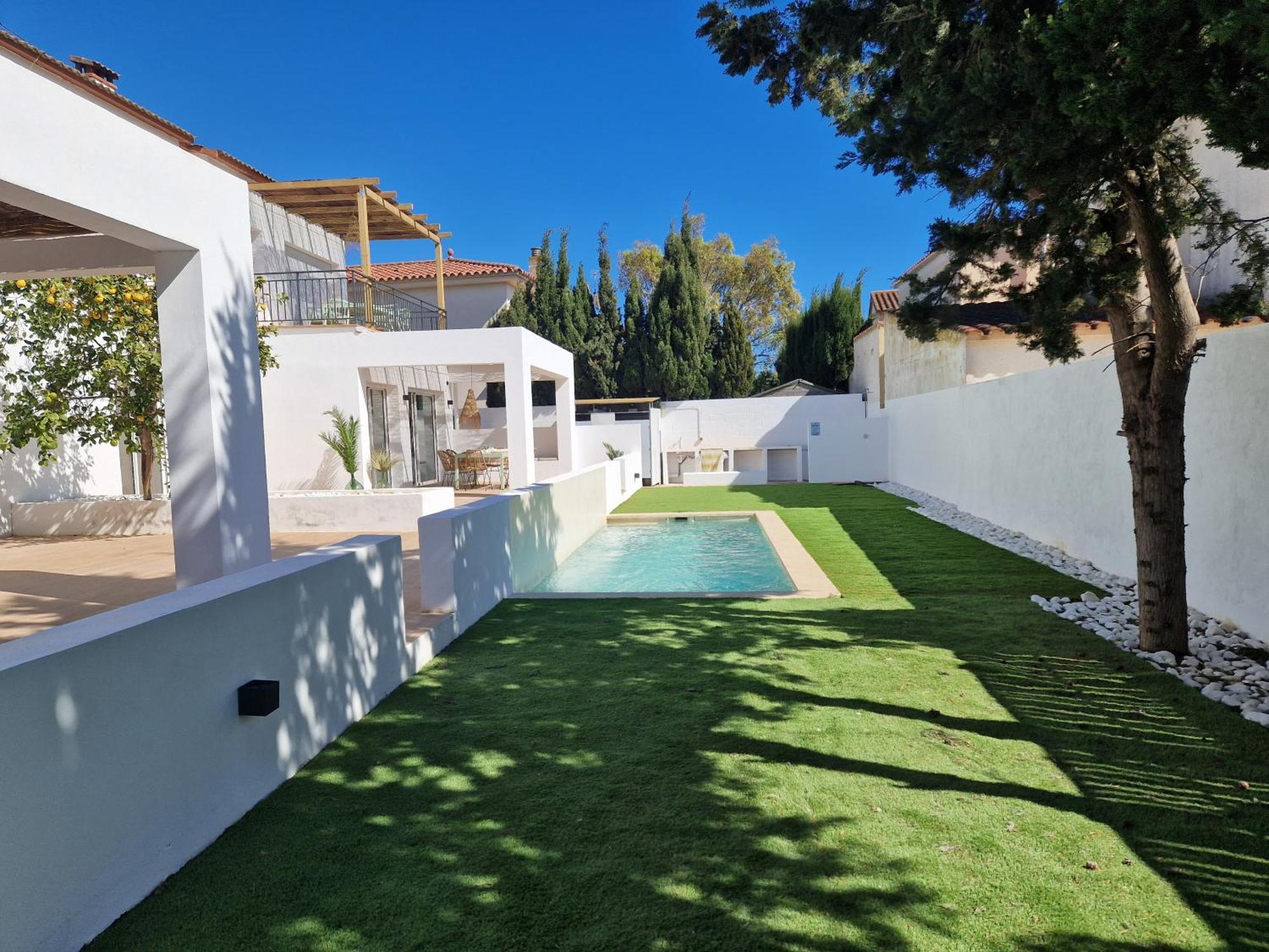 Gorgot P1 I Apartamento Con Terraza Y Piscina Comunitaria Cerca De La Playa 艾姆布里亚布拉瓦 外观 照片