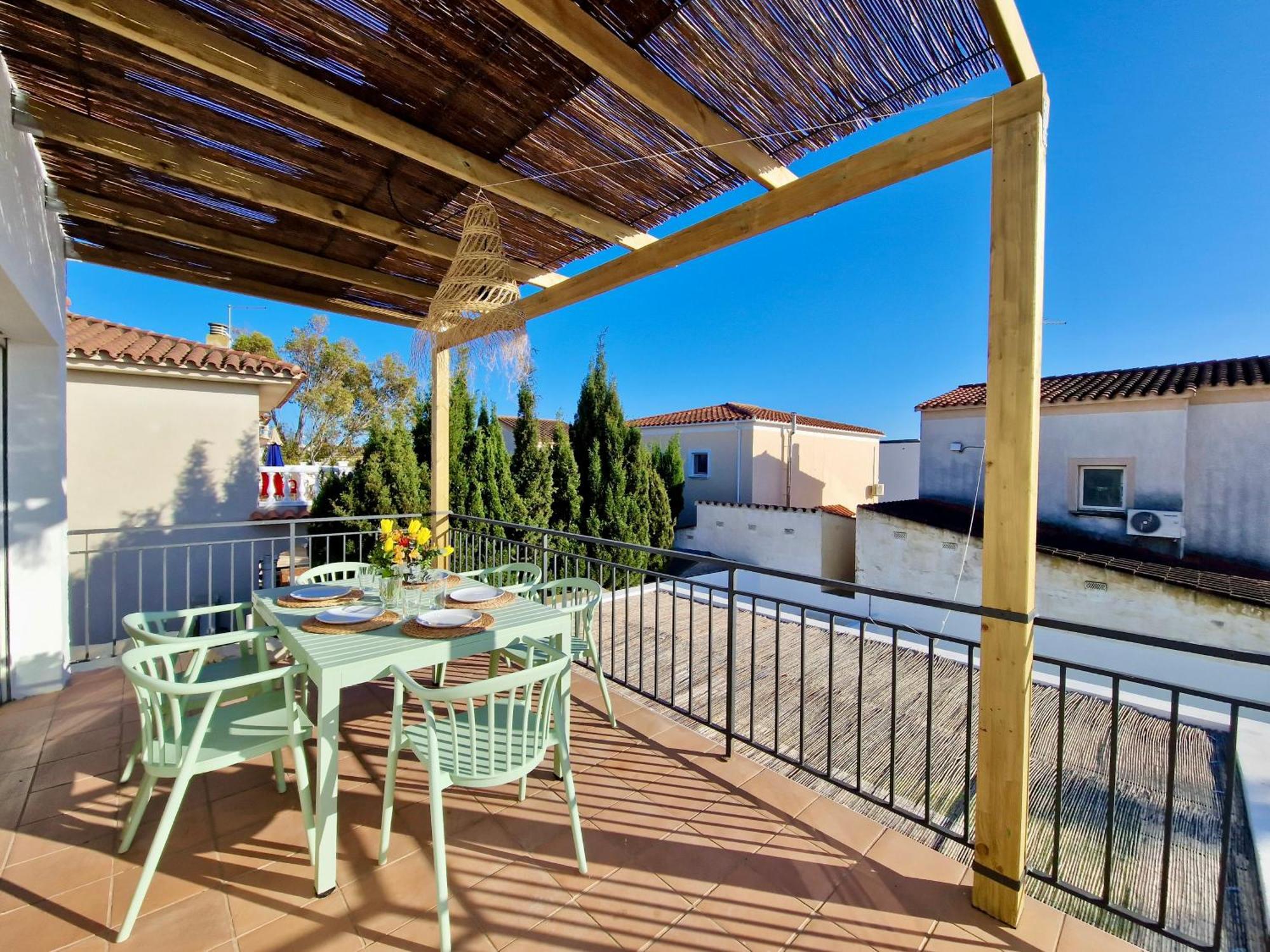 Gorgot P1 I Apartamento Con Terraza Y Piscina Comunitaria Cerca De La Playa 艾姆布里亚布拉瓦 外观 照片