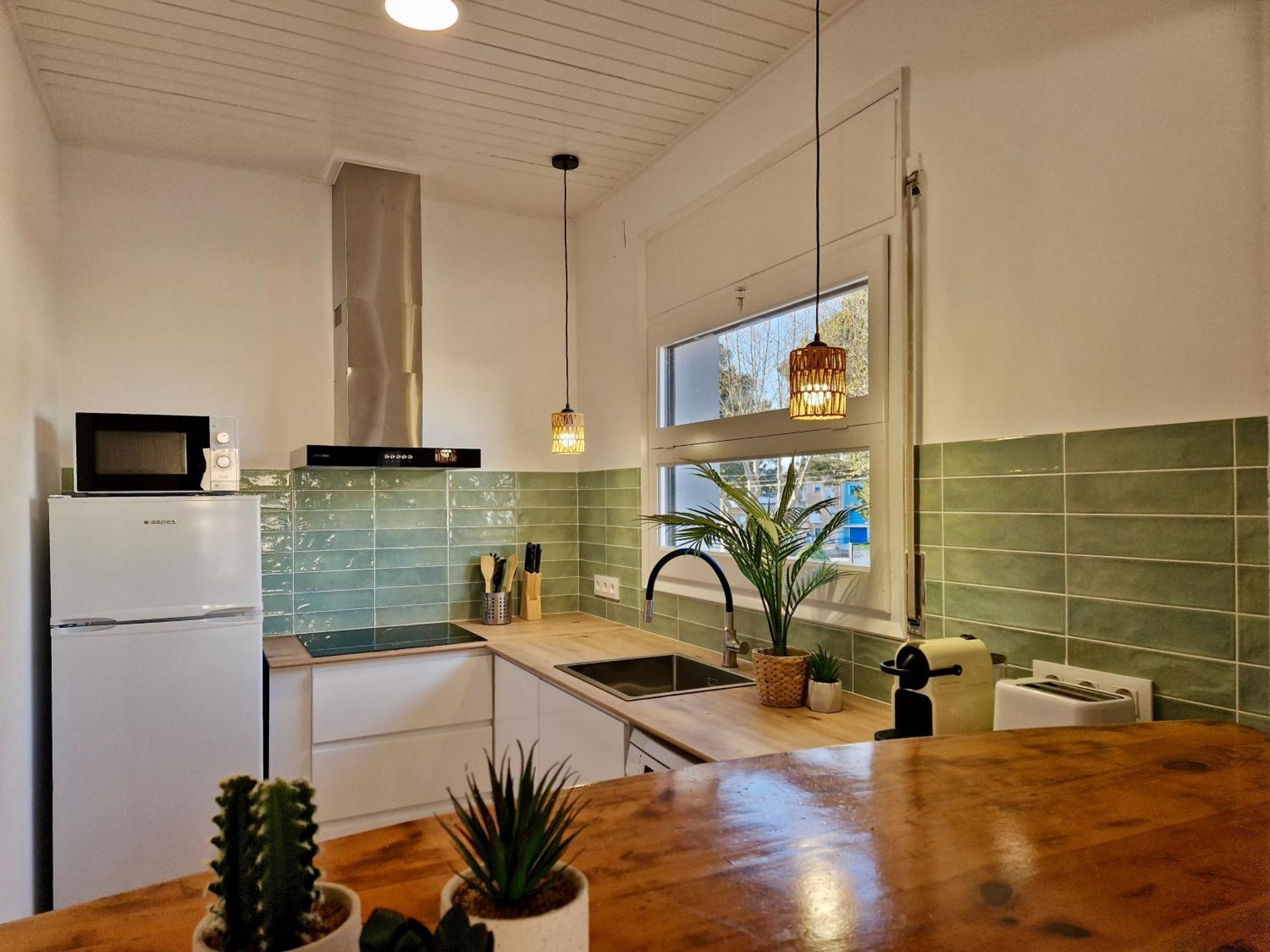 Gorgot P1 I Apartamento Con Terraza Y Piscina Comunitaria Cerca De La Playa 艾姆布里亚布拉瓦 外观 照片