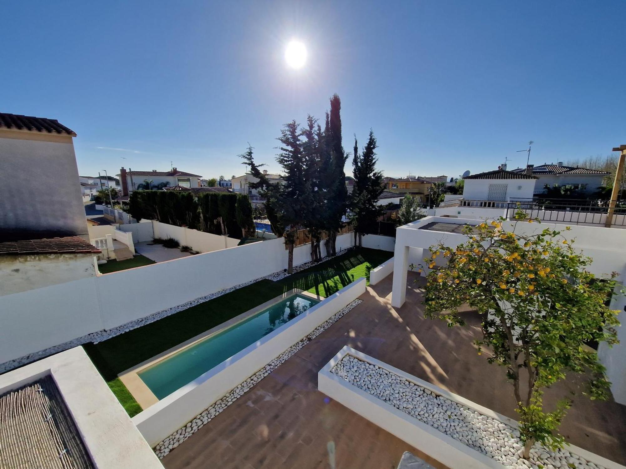 Gorgot P1 I Apartamento Con Terraza Y Piscina Comunitaria Cerca De La Playa 艾姆布里亚布拉瓦 外观 照片