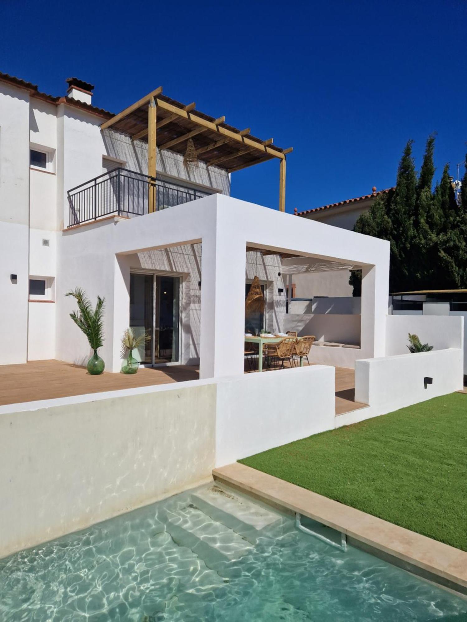 Gorgot P1 I Apartamento Con Terraza Y Piscina Comunitaria Cerca De La Playa 艾姆布里亚布拉瓦 外观 照片